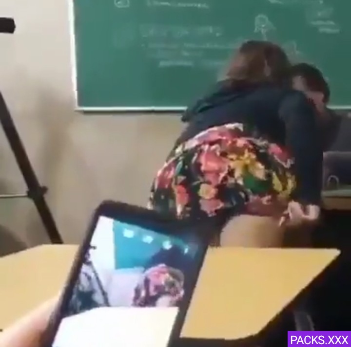 Se abre la panochita en el aula de clases 1