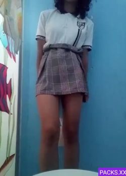 Colegiala morenita muy sabrosa 2