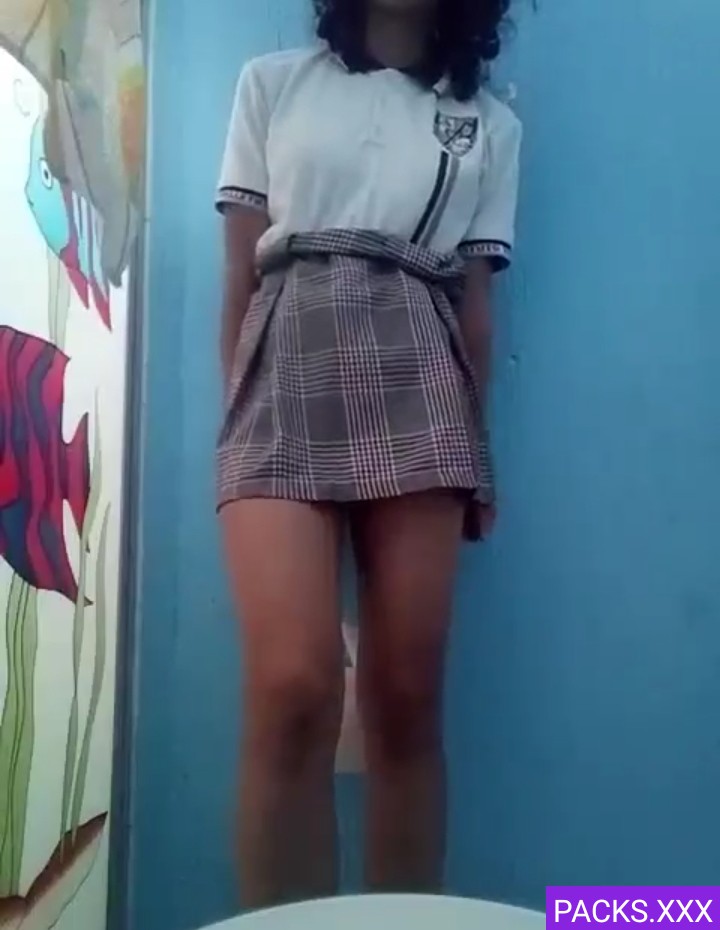 Colegiala morenita muy sabrosa 1