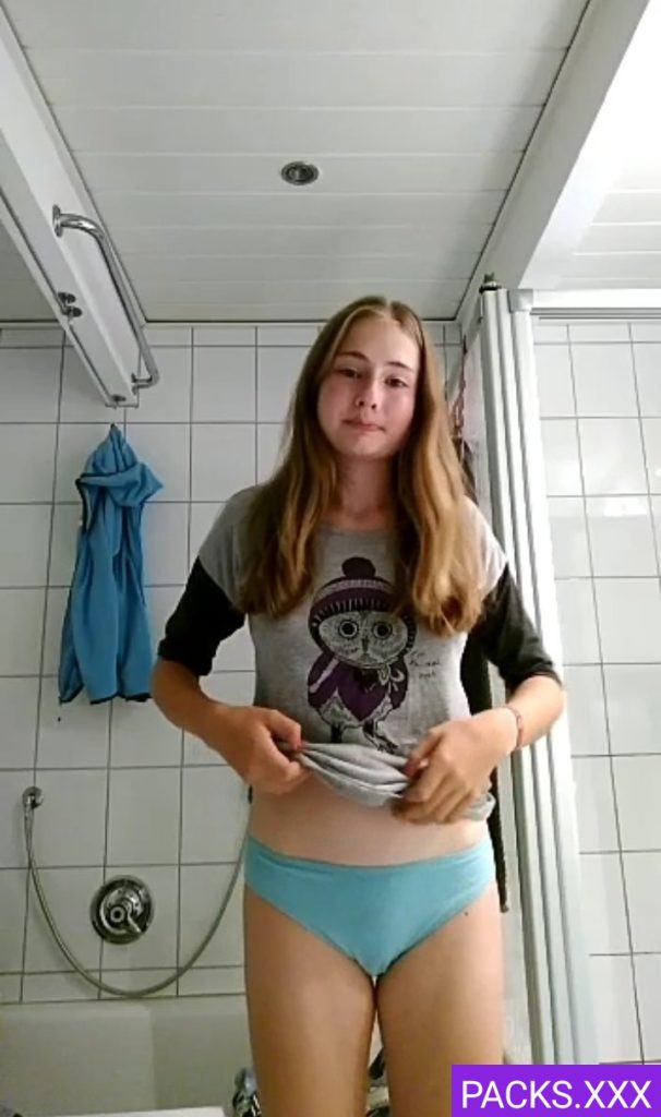 Rubia Adolescente+ vídeo desnuda 1