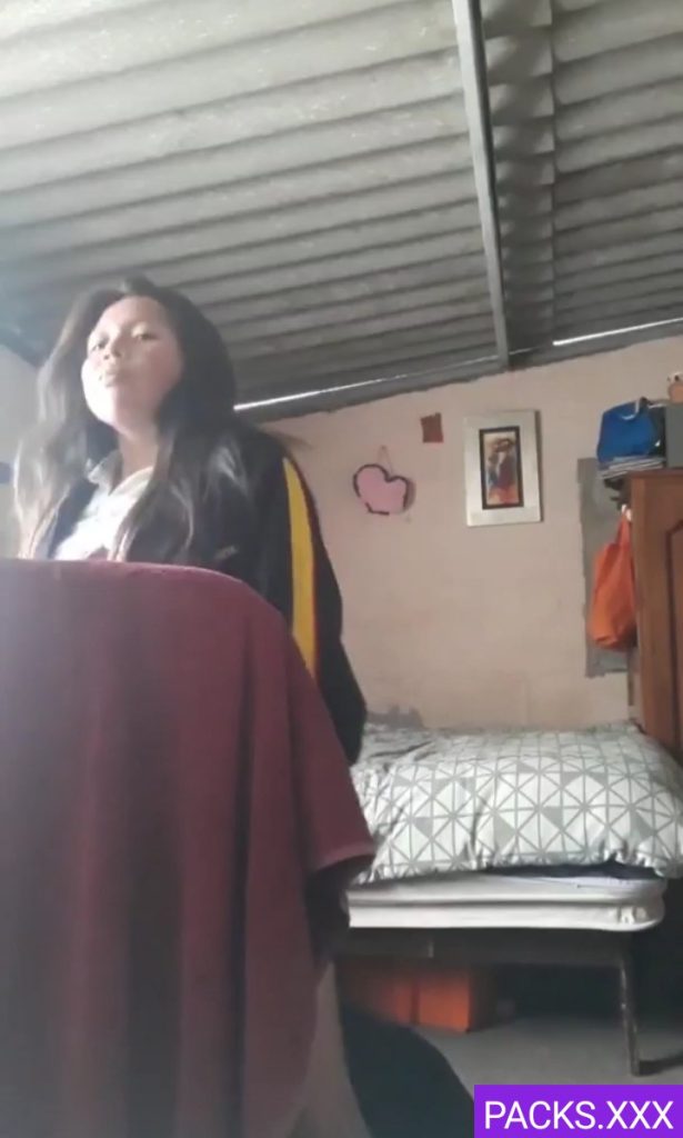 Colegiala Putipobre+ Vídeo Full Cogiendo 1