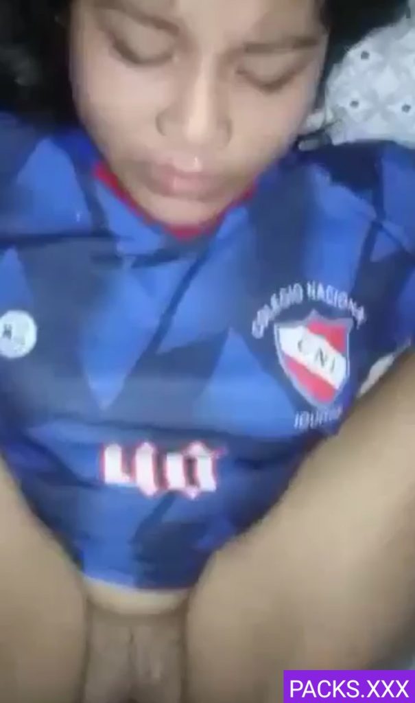 Colegiala Putipobre+ Vídeo Cogiendo 1