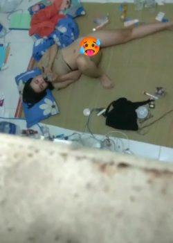 Mi hermanita mandando sus primeras Nudes 2