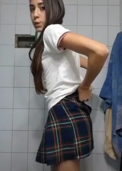 Colegialas Flaquita+ Vídeo Desnuda 3