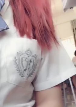 Colegiala Se Masturba En Plena Clase 3