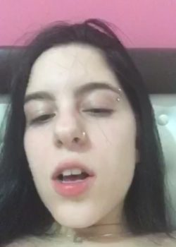 Divina Jovencita Dura Casi 15 minutos Masturbándose 8