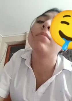 Colegiala gritona En videos 2