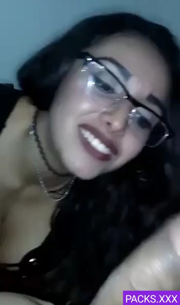 Morena Caliente Y Cachonda + Vídeo Casero 1