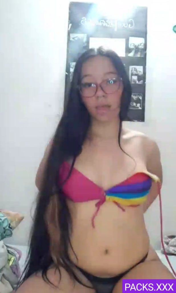 Mina De Lentes + Vídeo Mostrando Todito 1