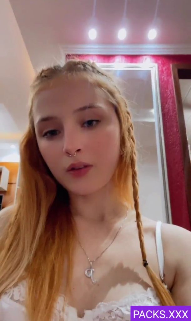 Toda una Barbie + Vídeo Masturbandose 1