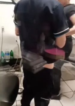 Una buena cogida del ginecólogo 7