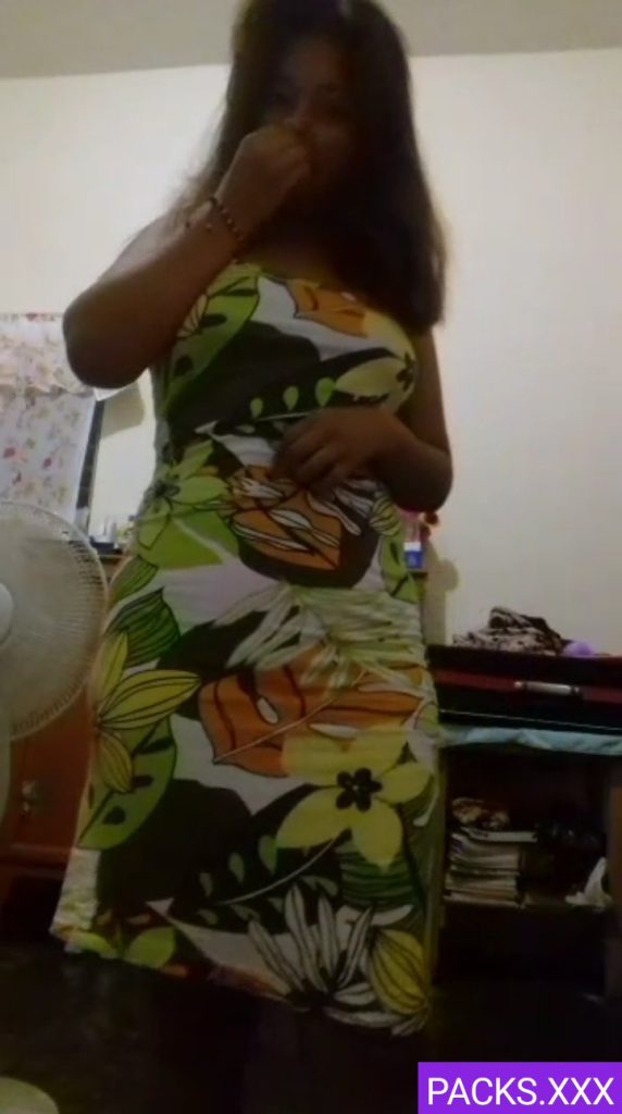 Tímida se desnuda poco a poco 1