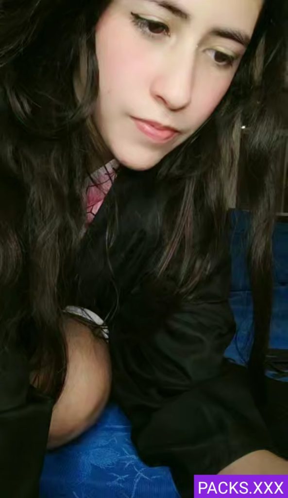 Deliciosa Piba Masturbándose Media Hora 1