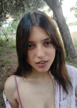 Vídeo completo de flaquita culeada salvajemente En El bosque 5