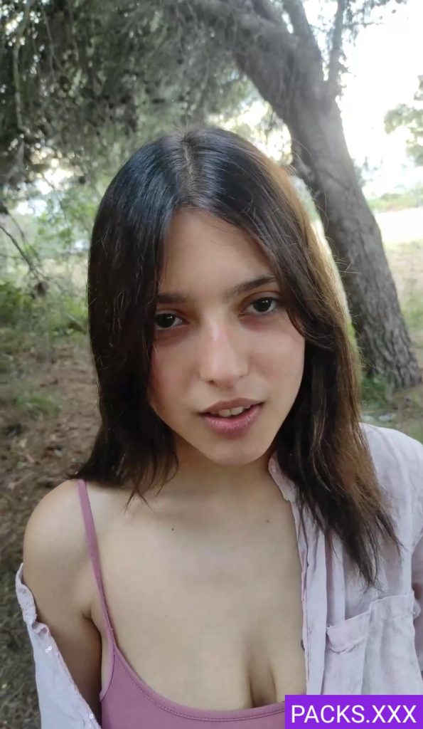 Vídeo completo de flaquita culeada salvajemente En El bosque 1