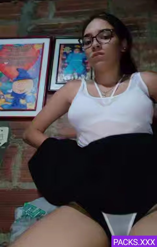 Rica Estudiante Putipobre Hace Lives Para Mantenerse 1