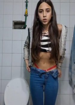 Más videos completos de esta rica flaquita que nos encanta 7