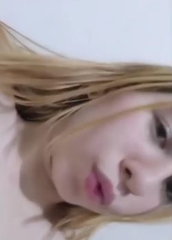 Morra De Pushita Bien Rosada Dándose Dedo Buen Rato 3