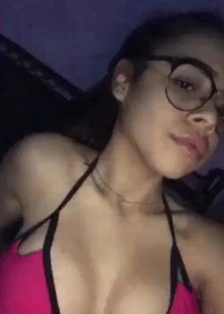 Piba Tetona Mostrandose Cachondita & Desnuda 8