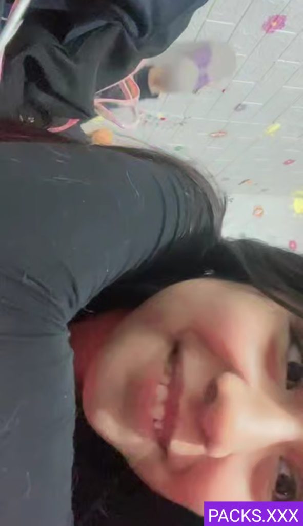 Morrita Bella & Divina + Full Vídeo Masturbándose 1