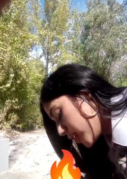 Estudiante Tragona Y Adicta A La Leche 3