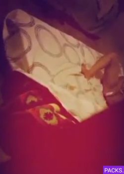 Pillo a mi hermanastra masturbandose y terminamos Culeando + Full vídeo completo 8