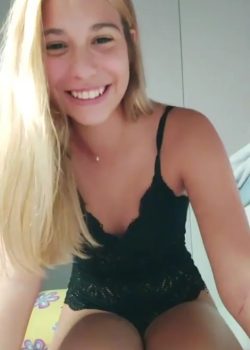 Deliciosa Werita Piernuda + Vídeo Full Masturbándose 2