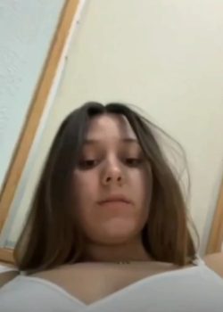 Preciosa y rica morra nalgona de conchita rosada 3