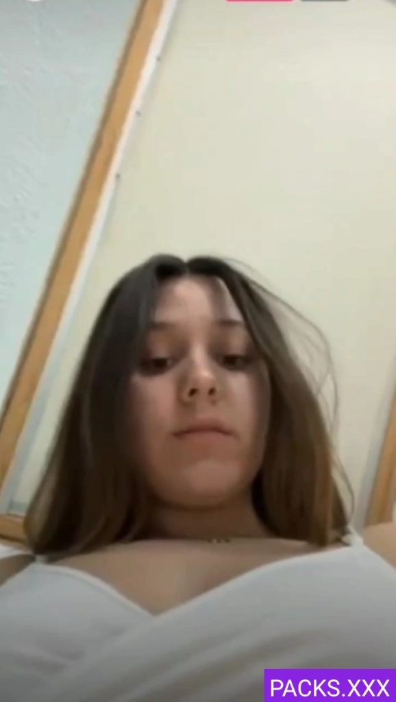 Preciosa y rica morra nalgona de conchita rosada 1