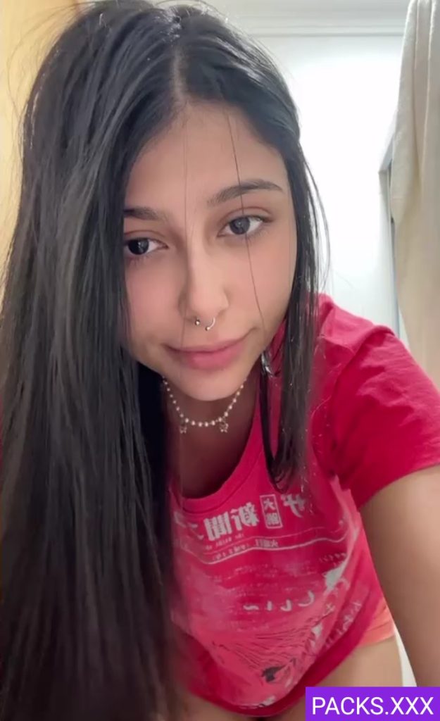 Minita Juguetona+ Vídeo Full Desnudita 1