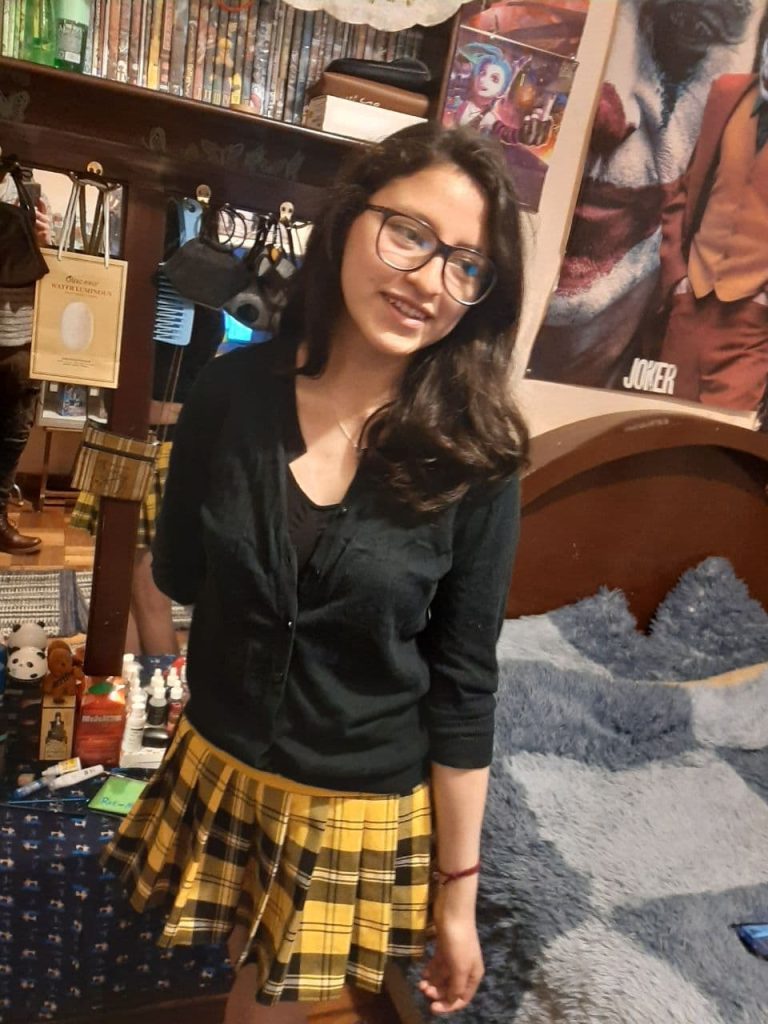 Compañera de clases y su pack Filtrado 1