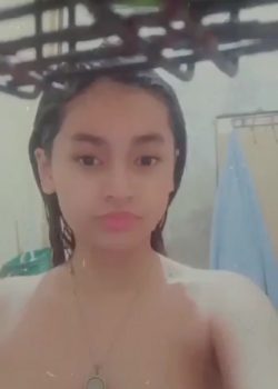 Morra De Pequeñas Sheshes+ Vídeo Tocandose En El Baño 2