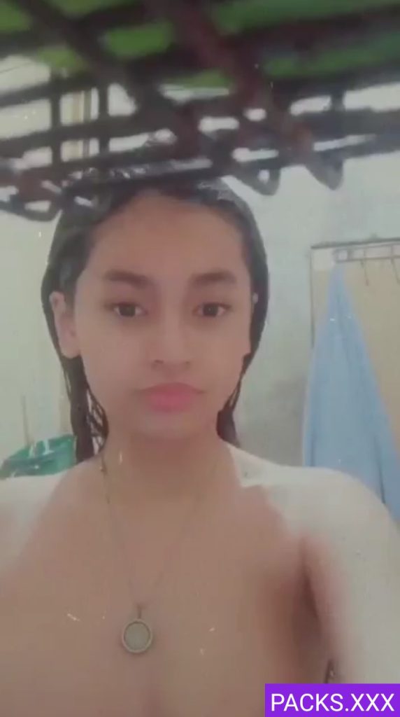 Morra De Pequeñas Sheshes+ Vídeo Tocandose En El Baño 1