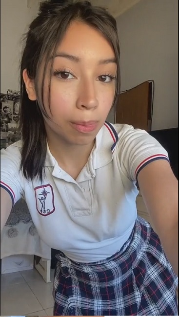Divina Minita Estudiante+ Videos 1