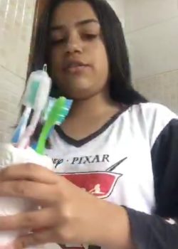 Morra Pervertida Se Encierra En El Baño Y Pasa Lo Mejor 6