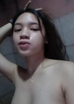 Flaquita Tetona Se Deja Ver Por WhatsApp+ Vídeo 7