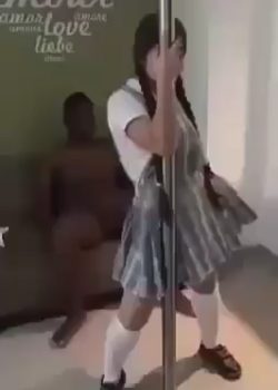 Estudiante De Buen Culo Paga Sus Estudios Cogiendo 3