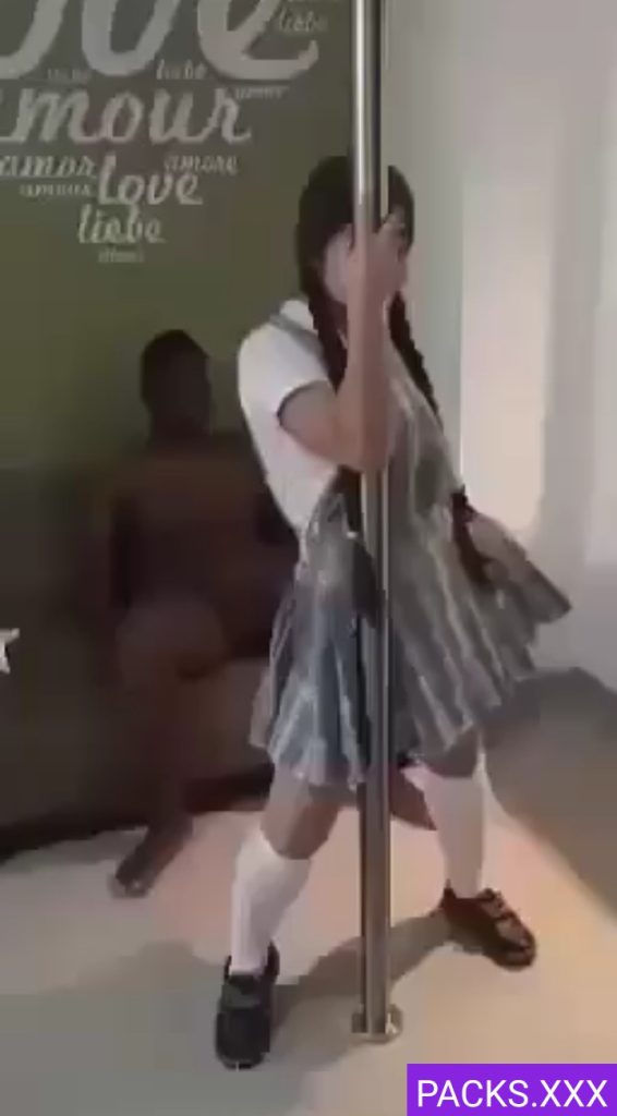 Estudiante De Buen Culo Paga Sus Estudios Cogiendo 1